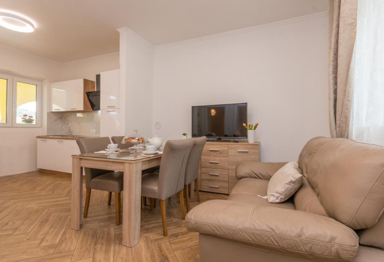 Apartment Maria Sali Exterior photo